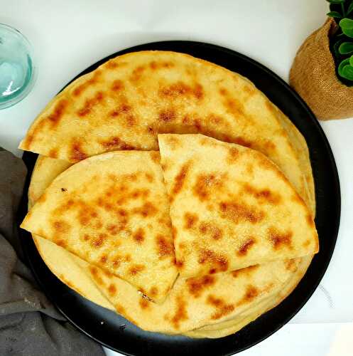 Cheese naan