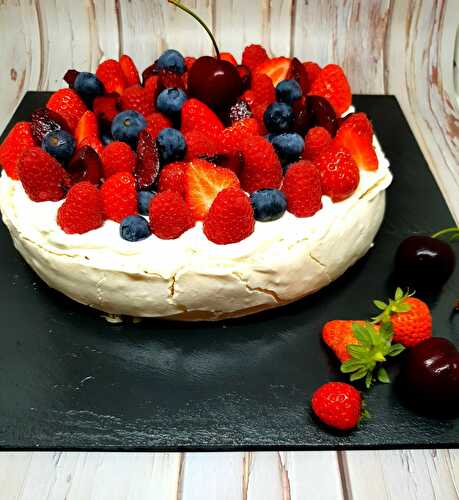 Pavlova aux fruits rouges