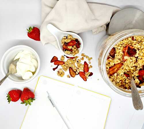 Granola aux fraises séchées