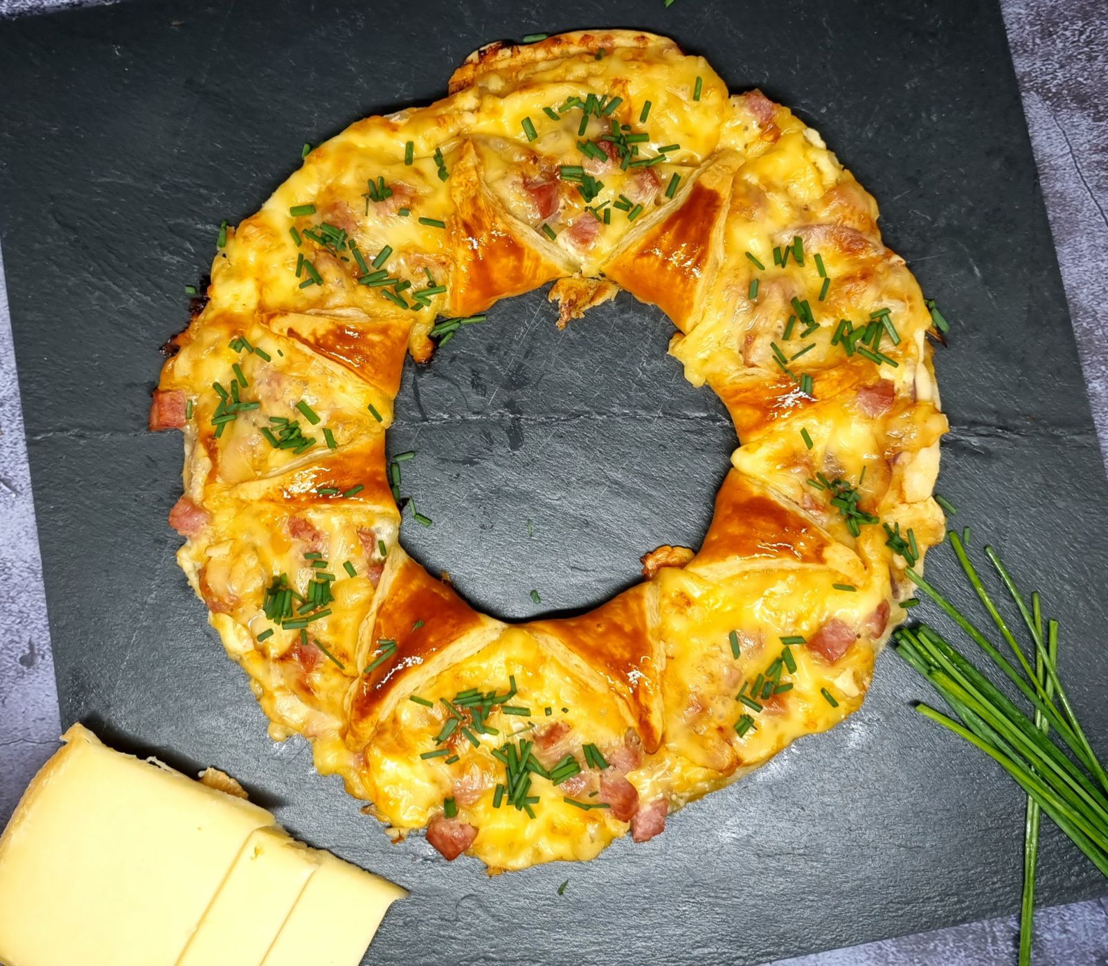 Couronne feuilletée à la raclette