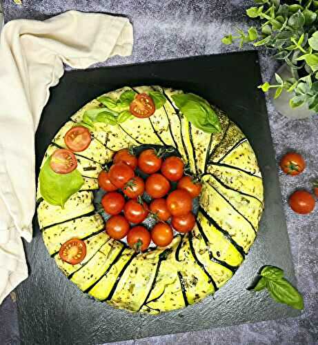 Couronne de courgettes et poivrons à la mozza