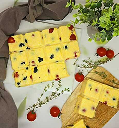 Cubes de polenta aux tomates et olives