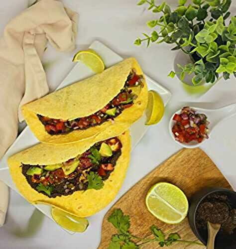 Tacos au halloumi, tapenade et salsa