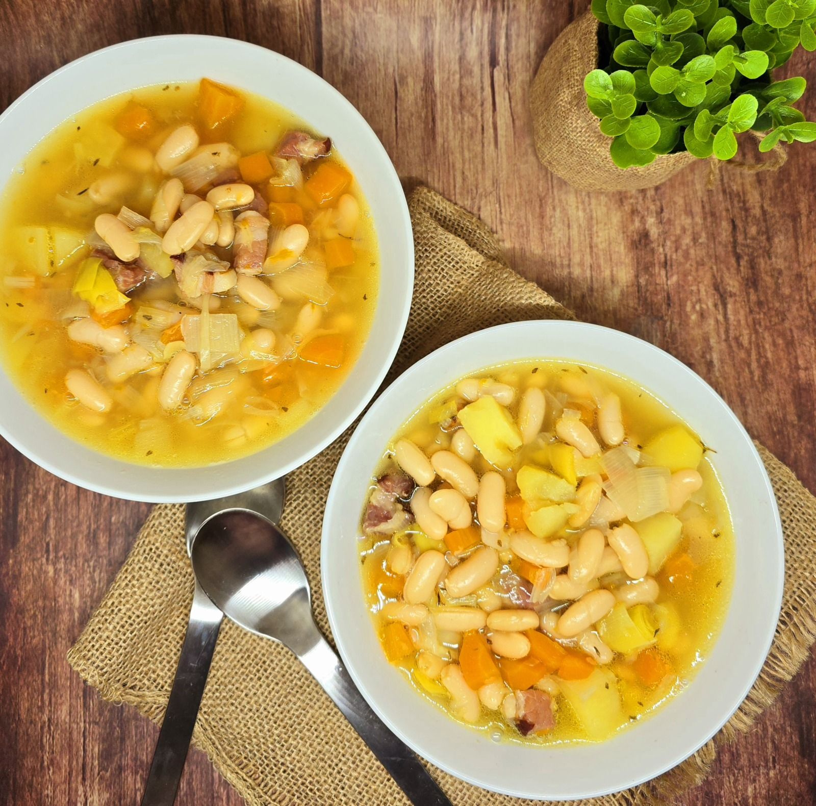Soupe paysanne aux haricots blancs