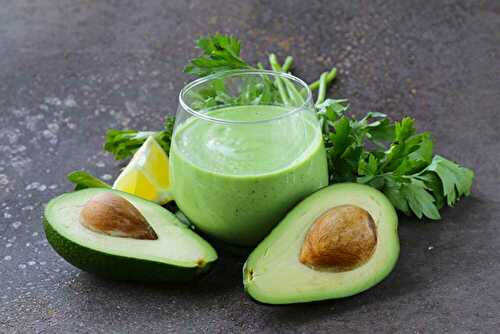 Smoothie avocat persil