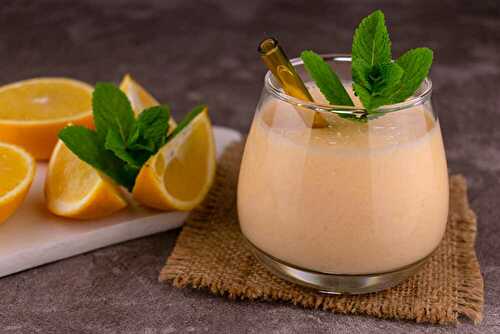 Smoothie Melon Banane Orange et Menthe