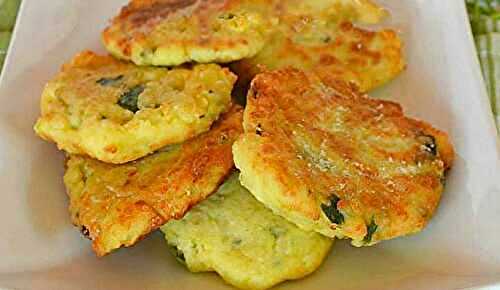 Beignets de courgettes avec des pommes de terre et du parmesan