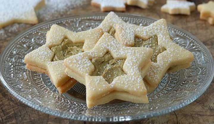 BISCUITS DE NOËL AVEC PISTACHE facile et délicieux à faire