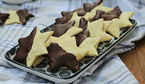 Biscuits sablés avec glaçage au chocolat magnifique et très suaves pour Noël