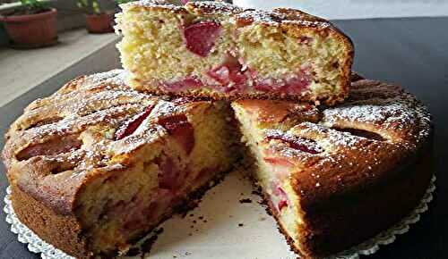 Cake au mascarpone et citron vert aux fraises