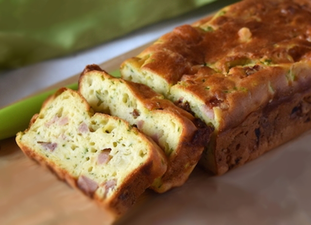 Cake Léger aux Courgettes et Jambon WW