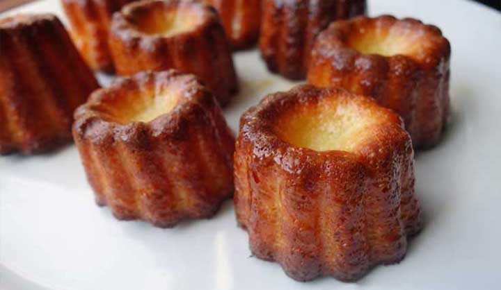 Cannelés bordelais