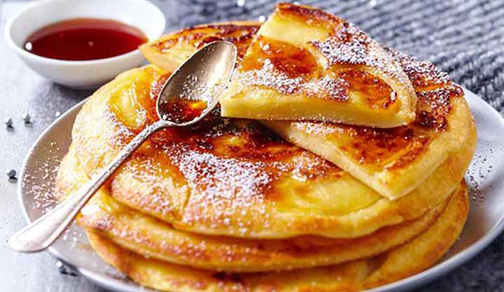 Délicieuses crêpes matefaim aux pommes et au caramel