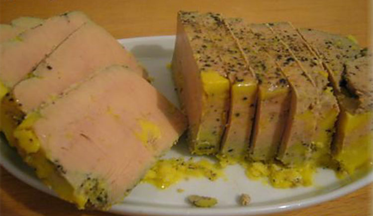 Foie gras mi-cuit en terrine facile et rapide