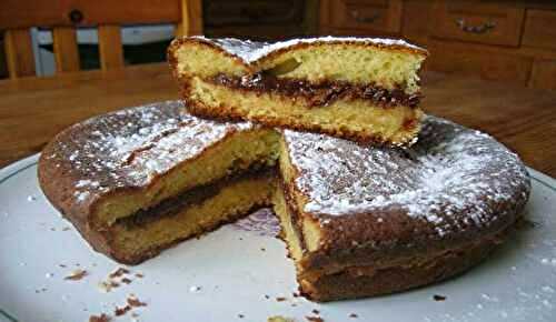 Gâteau au yaourt fourré au chocolat