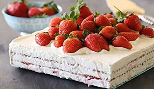 Gâteau aux Petit Beurre et fraises