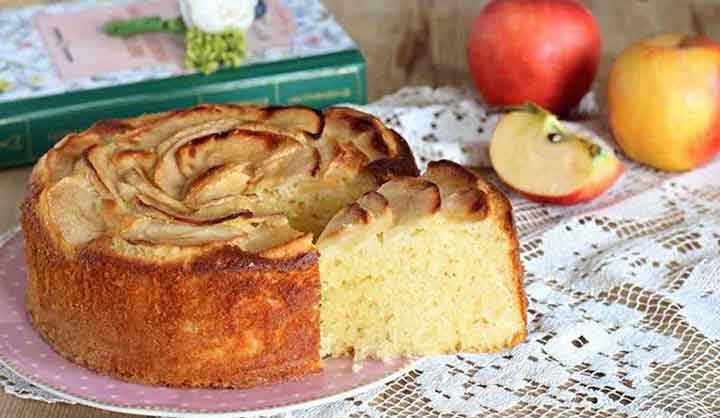 Gâteau aux pommes et au yaourt très doux