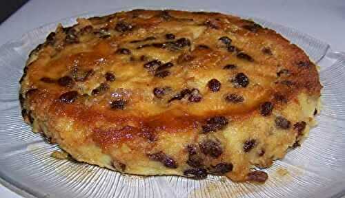 Gâteau de semoule aux raisins et caramel