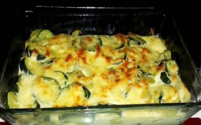 Gratin de courgettes au gruyère râpé et crème fraîche