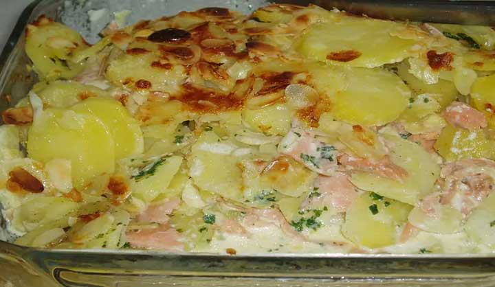 Gratin de pommes de terre et saumon