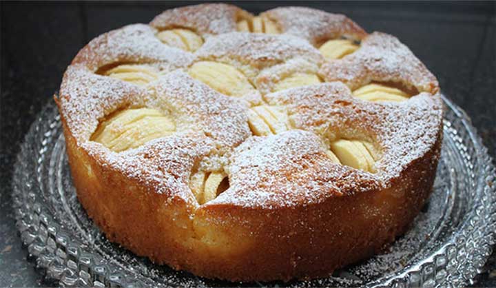 MAGNIFIQUE GÂTEAU AUX POMMES