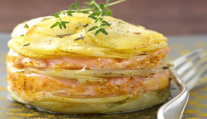 Millefeuille de pommes de terre au saumon