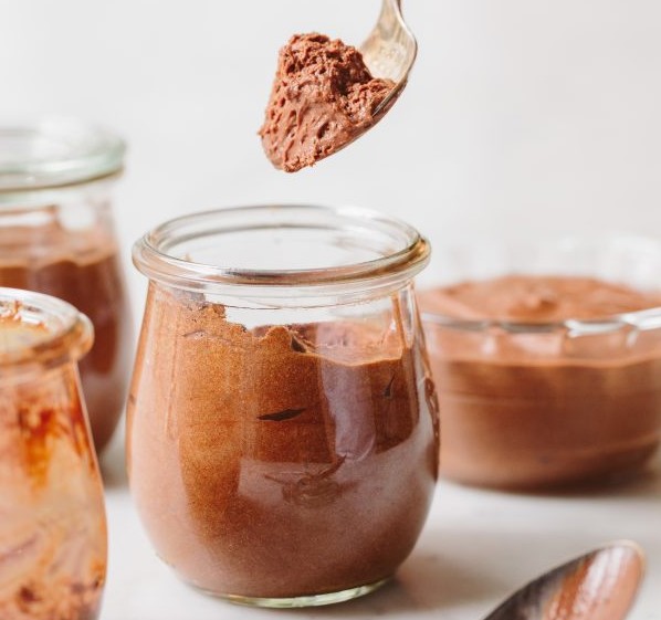 Mousse au chocolat et caramel beurre salé