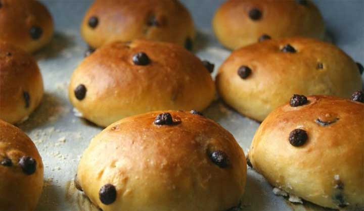 PETITES BRIOCHES AUX PÉPITES DE CHOCOLAT