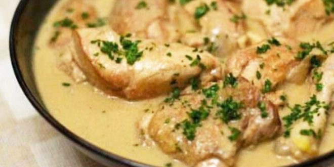 Poulet à la crème et aux champignons