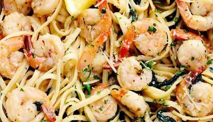 Recette de spaghetti aux crevettes, à l’huile d’olive et à l’ail idéale