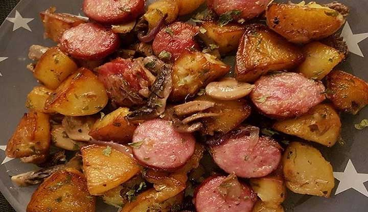 Saucisses fumées, Pommes de terre et champignons