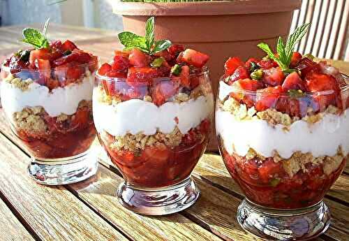 Tartare de fraises, pistaches et sablés