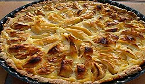 Tarte aux pommes à la crème et aux amandes