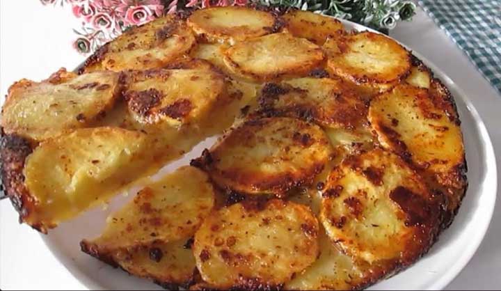 Tourte aux pommes de terre à la poêle facile