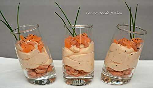 Verrines de mousse de saumon fumé et crevettes grises