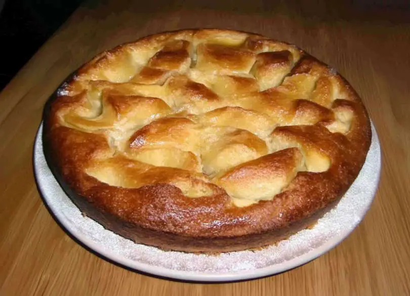 Gâteau aux pommes à la crème de vanille : moelleux, fondant et irrésistible