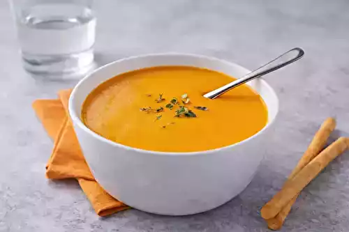 Soupe de carottes, patate douce et gingembre au lait de coco