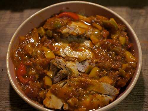 Roti de dindonneau sauce tomate aux olives et poivrons  - Recettes de Papounet