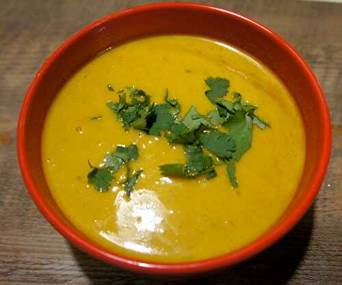 Soupe de carottes au lait de coco et curcuma