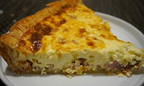 Quiche lorraine traditionnelle à la pâte feuilletée - Recettes de Papounet