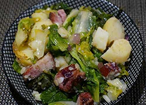 Salade chaude aux pommes de terre et lardons