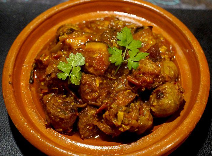 Rougail saucisses et boucané de la Réunion (974)