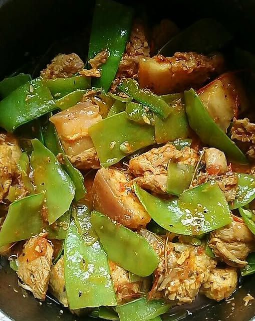 Cari de porc aux pois mange-tout