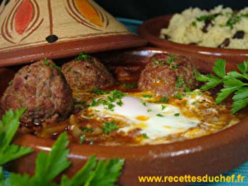 Boulettes de merguez et oeufs en tajine