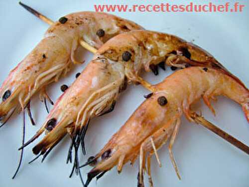 Brochettes de gambas au poivre