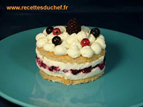 Entremets dacquoise et fruits rouges