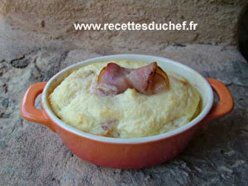 Mini cocotte de pommes de terre soufflée au bacon