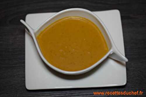 Velouté de courge butternut au curry et lait de coco