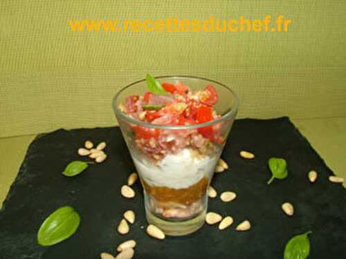 Verrine de chèvre frais pesto à la truffe noire d'été