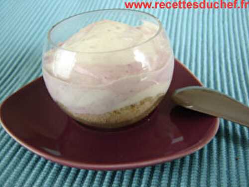 Verrine de fromage blanc aux petits beurre et framboises